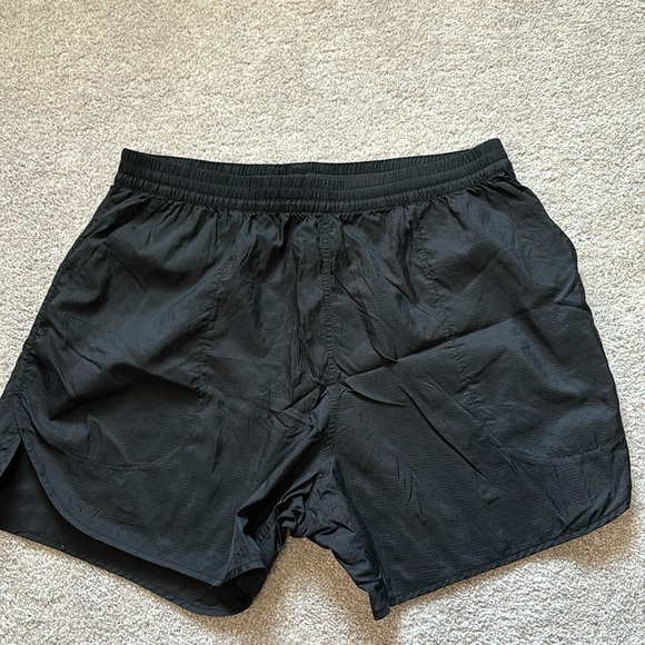 Outdoor Voices athletic shorts - Picture 1 of 3